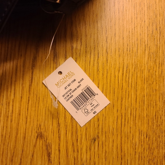 *SOLD* Michael Kors Jet Set Large Saffiano Leather Crossbody Bag Jet Black Set - Picture 7 of 12